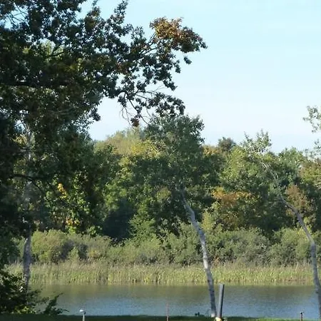 Maistern Semesterbostad Sternberg
