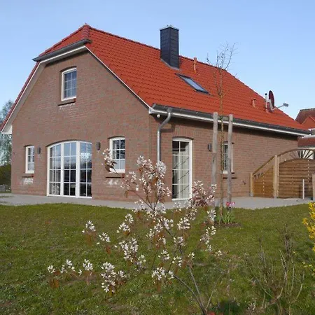 Maistern Semesterbostad Sternberg